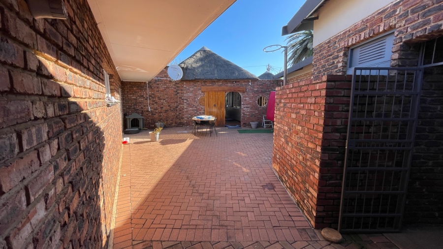 9 Bedroom Property for Sale in Potchefstroom North West